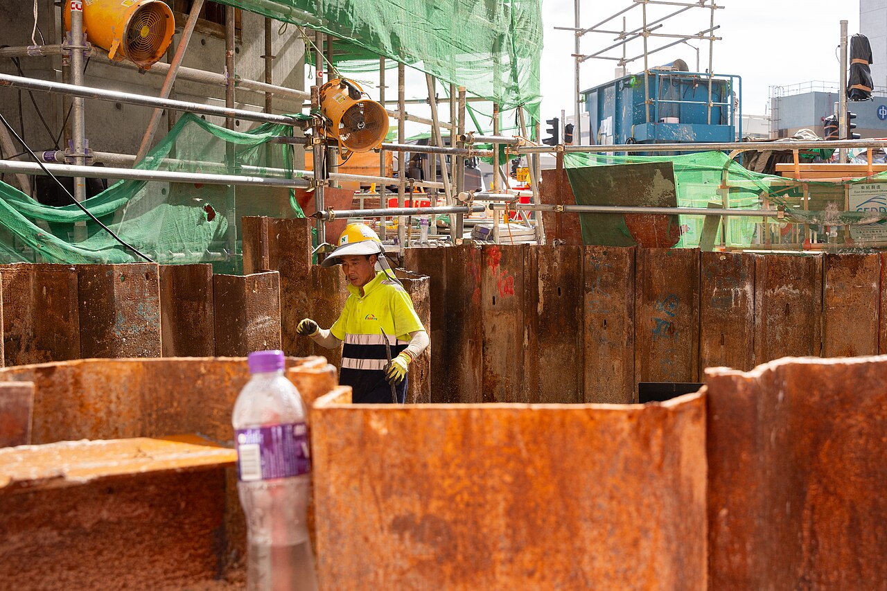 Trabajador de la construcción en una obra