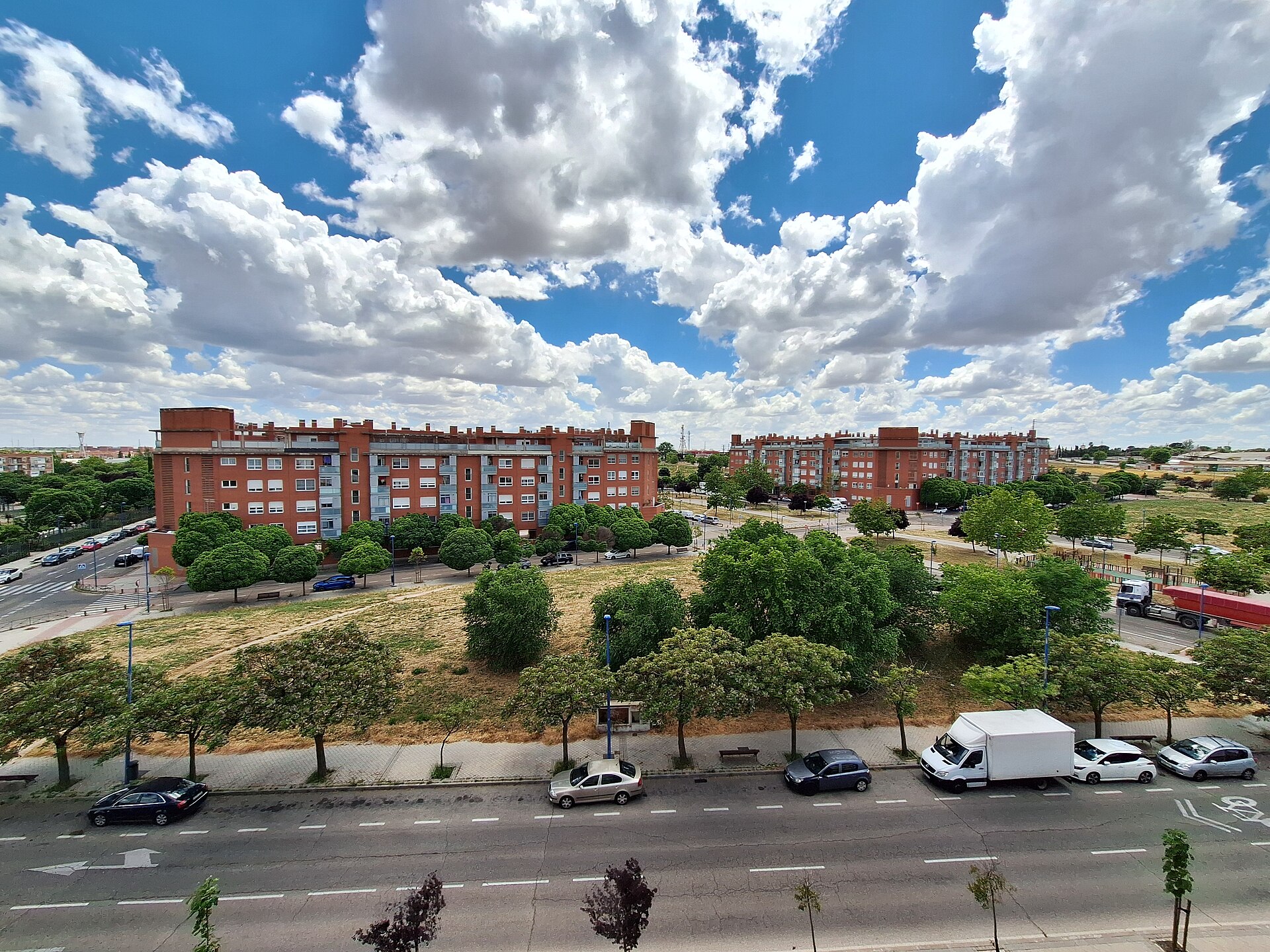 Bloques de viviendas residenciales en el área metropolitana de Madrid